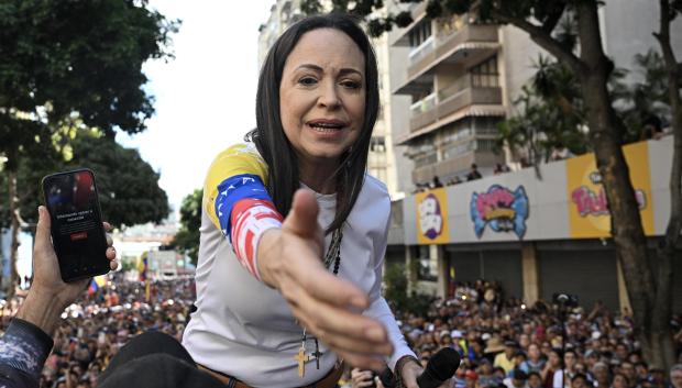 La líder opositora venezolana María Corina Machado durante la protesta de este jueves, en Caracas