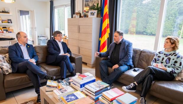 Oriol Junqueras y Carles Puigdemont, reunidos en la 'Casa de la República' este jueves