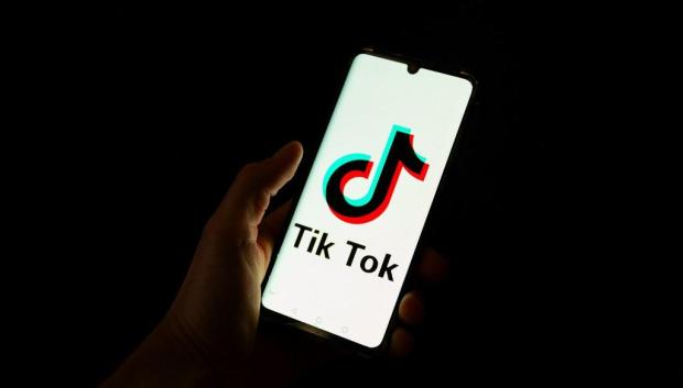 Aplicación de TikTok en el móvil.