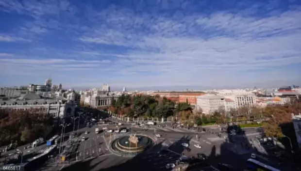 Una imagen del cielo despejado de Madrid
