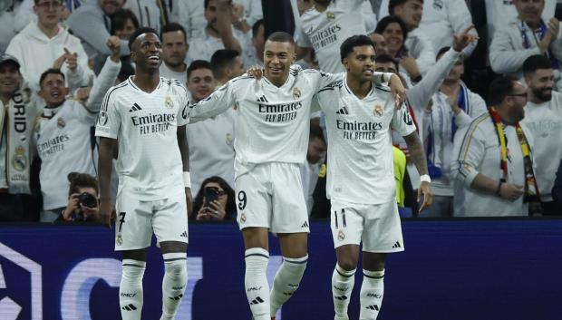 Vinicius, Mbappé y Rodrygo en el partido de Champions ante el RB Salzburg
