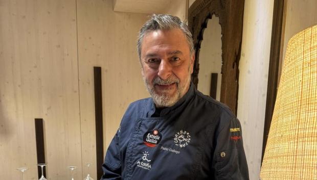 El Chef coruñés, Pablo Gallego con un plato de pulpo á feira