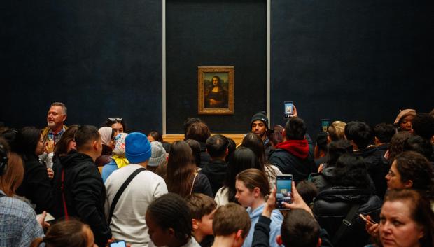 Masificación habitual frente a la 'Gioconda'