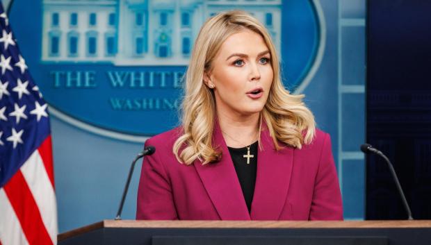 Karoline Leavitt EFE/EPA/SAMUEL CORUM / POOL