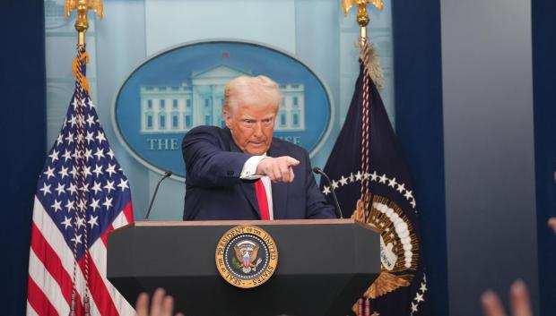 El presidente de los Estados Unidos, Donald Trump, sabe a quién tiene que señalar.