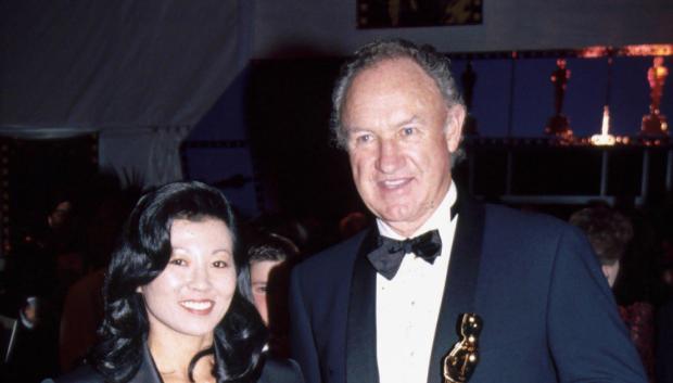 Gene Hackman y Betsy Arakawa, en una imagen de 1995