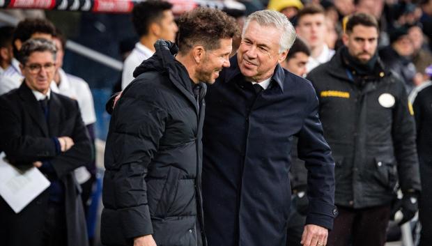 Carlo Ancelotti y Diego Pablo Simeone, en un derbi de la temporada pasada