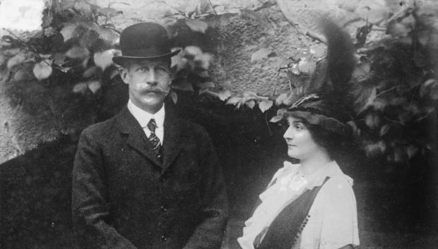 El príncipe Jorge y su esposa María Bonaparte, hacia 1910-1915