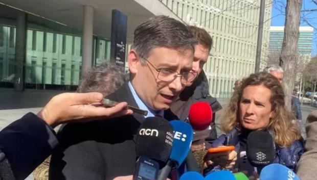 El abogado de Abogados Cristianos que representa al padre de Noelia, a la salida de la Ciudad de la Justicia