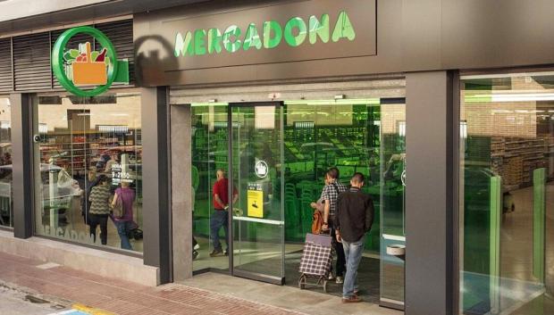 Puerta de entrada a un supermercado de Mercadona
