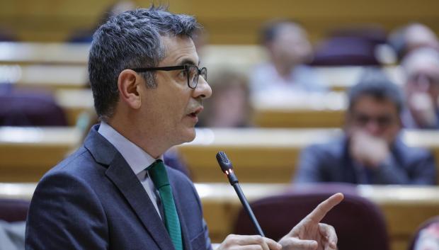 El ministro de la Presidencia, Justicia y Relaciones con las Cortes, Félix Bolaños, en la sesión de control del Senado