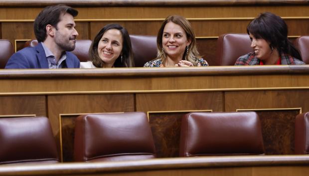 Ione Belarra y los otros tres diputados de Podemos, el miércoles en el Congreso