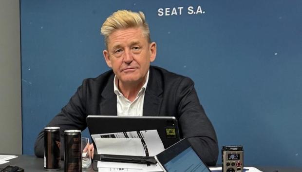 Wayne durante un mesa redonda con la prensa celebrada recientemente