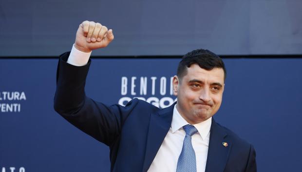 El candidato conservador George Simion
