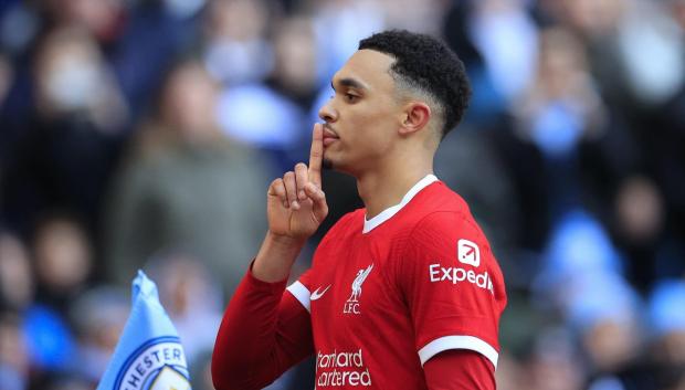 Trent Alexander-Arnold celebrando un gol con el Liverpool