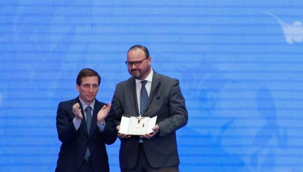 la Fundación Instituto San José recibe la medalla de San Isidro