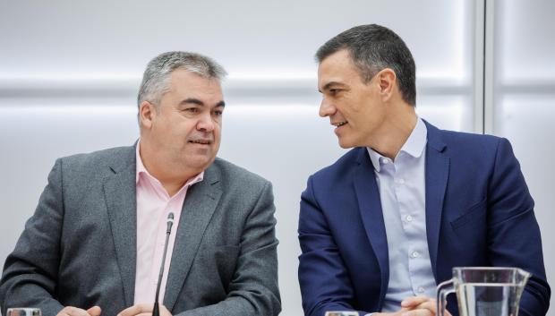 Pedro Sánchez y Santos Cerdán en la Ejecutiva Federal del PSOE de 2023