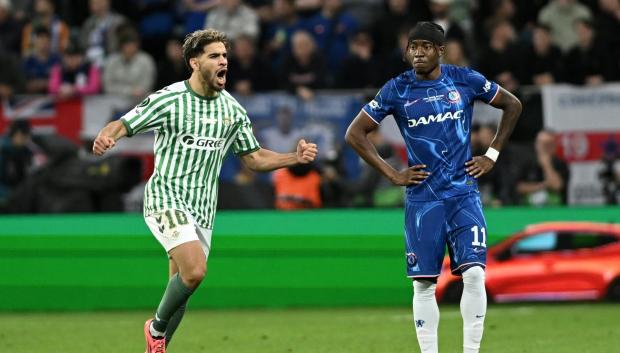 Abde celebra el 1-0 del Betis