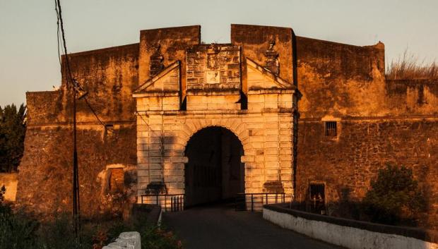 Puerta del Calvario.