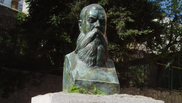 Busto de Rafael Pérez del Álamo en Loja, Granada