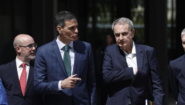 Pedro Sánchez, este lunes en un acto con José Luis Rodríguez Zapatero