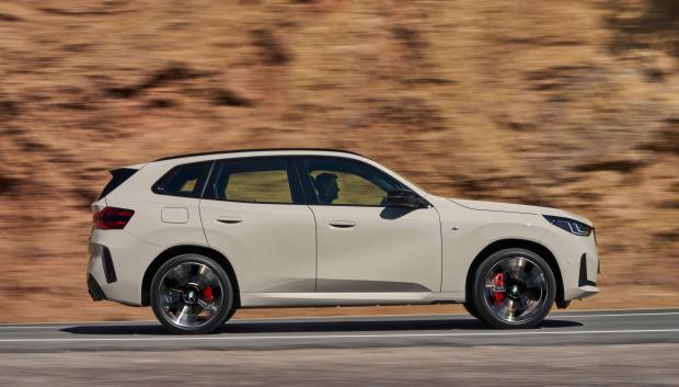Un SUV grande de proporciones muy equilibradas