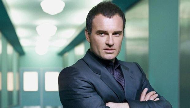 Julian McMahon en Nip/Tuck (A golpe de bisturí)