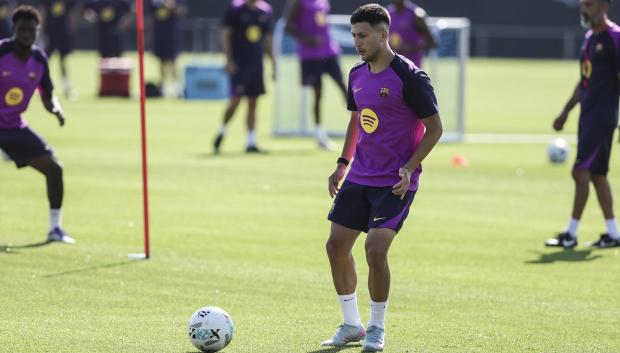 Roony entrena con el Barcelona