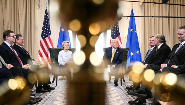 Trump, que no dudó en calificar el día como «histórico para el comercio estadounidense»