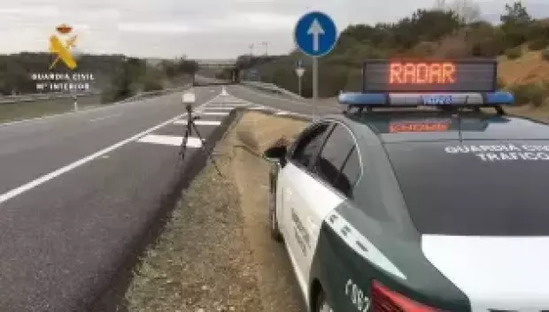 Los radares tampoco deben estar en el arcén