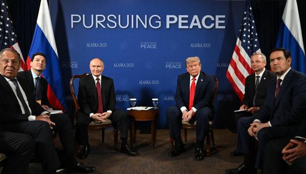 Vladimir Putin y Donald Trump, durante el encuentro que mantuvieron en Alaska