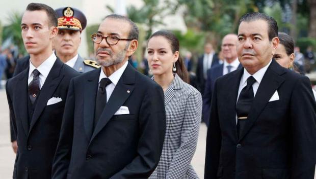 El Rey Mohamed VI, con su hijos Moulay Hassan y Lalla Khadija