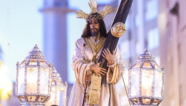 El Señor de Cádiz en su peregrinación hacia extramuros