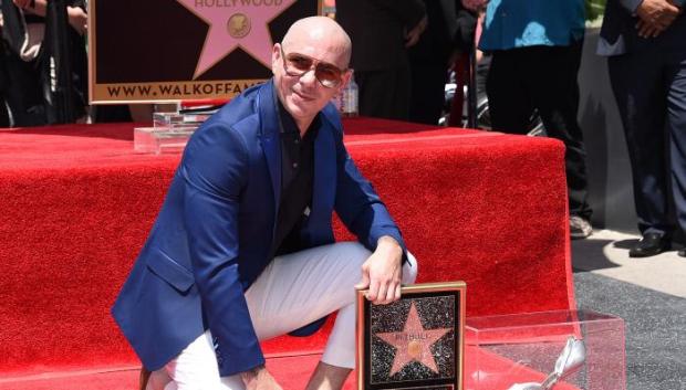 Pitbull tiene su propia estrella en el Paseo de la Fama de Hollywood desde 2016
