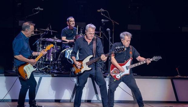 Hombres G en un concierto