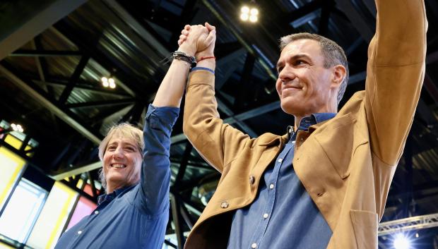 El presidente del Gobierno, Pedro Sánchez, clausura de las Jornadas del PSOE ''Atrévete a construir futuro en Castilla y León'', junto al secretario general del PSOECyL y candidato a la Presidencia de la Junta, Carlos Martínez