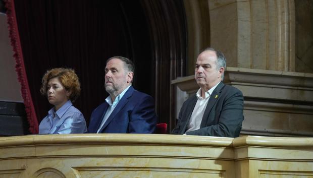 Oriol Junqueras y Jordi Turull durante una sesión reciente en el Parlament