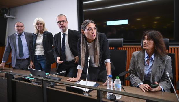 Míriam Nogueras y el resto de los diputados de Junts, este jueves en el Congreso