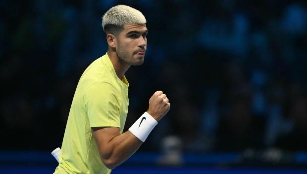 Carlos Alcaraz celebra un punto en las ATP Finals