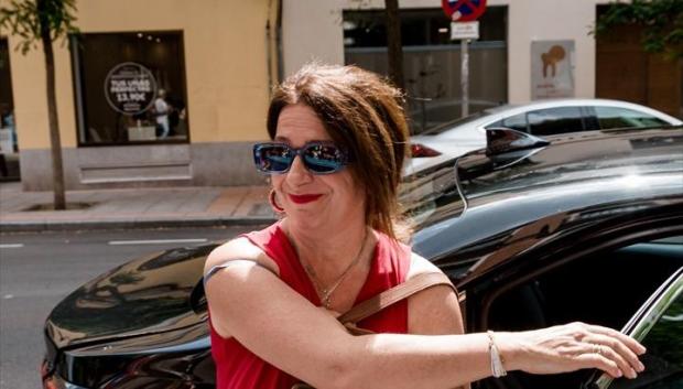 Leire Díez a su llegada a la sede del PSOE en Ferraz, a 3 de junio de 2025