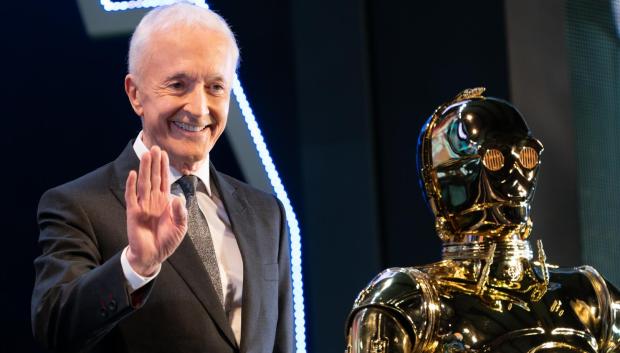 Anthony Daniels como C-3PO