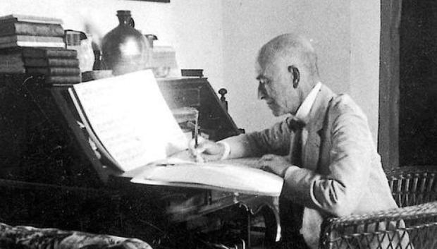 Manuel de Falla en plena creación