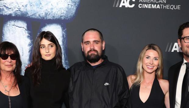 Rob Reiner, Michele Singer, Romy Reiner, Nick Reiner, Maria Gilfillan y Jake Reiner, de izquierda a derecha