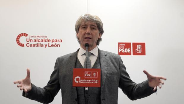 El secretario general del PSOE de Castilla y León y candidato a la Presidencia de la Junta, Carlos Martínez, realiza balance de 2025 y fija los objetivos para 2026 durante el tradicional encuentro navideño que celebra el PSOECyL con la prensa