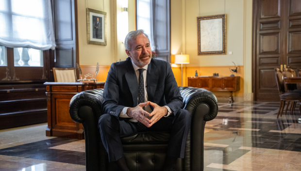 Jorge Azcón recibe a El Debate en la sede oficial del Gobierno de Aragón en Zaragoza