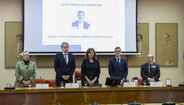 El expresidente del Gobierno José Luis Rodríguez Zapatero, junto con la presidenta del Congreso, Francina Armengol y el ministro de Presidencia, Félix Bolaños, durante el homenaje a José Enrique Serrano, exjefe de gabinete de Zapatero y González