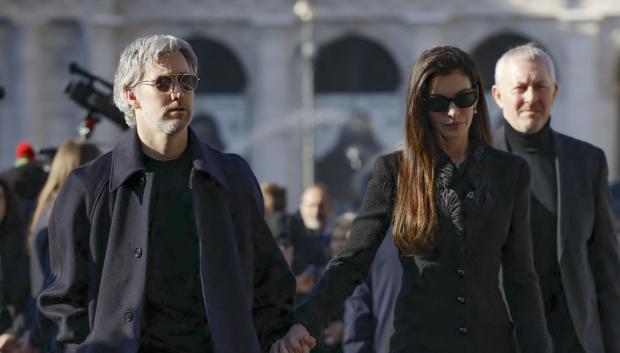 Adam Shulman and Anne Hathaway arriving at Valentino Garavani's funeral