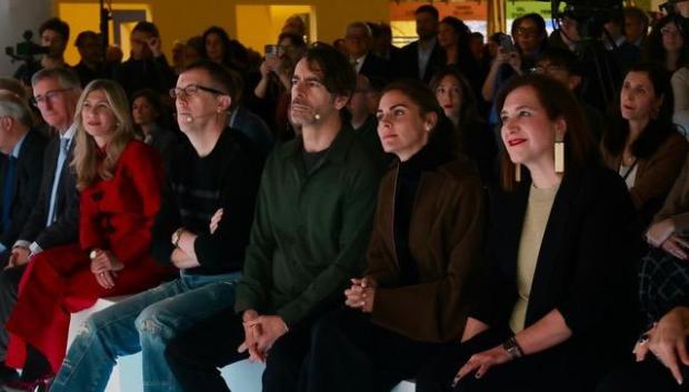 El director Miguel Ángel Lamata y los actores Amaia Salamanca y Eduardo Noriega