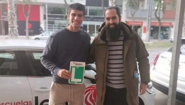 Alcaraz cuando se sacó su carnet de conducir