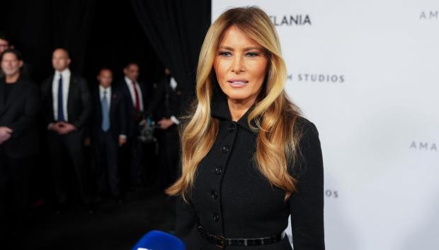 La primera dama de los Estados Unidos, Melania Trump, habla con EFE durante el lanzamiento de su película 'Melania'